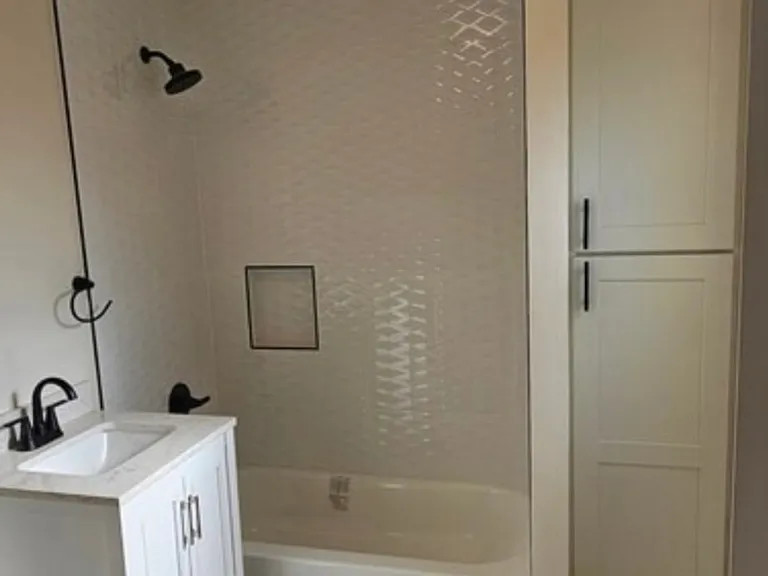 403 Griswold St #C — Photo 3