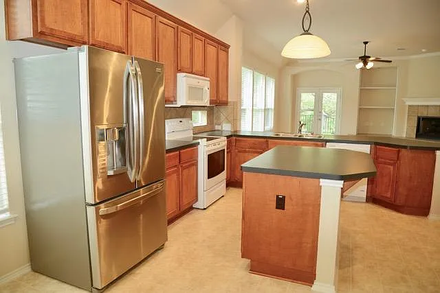 138 Chestnut Ct — Photo 6