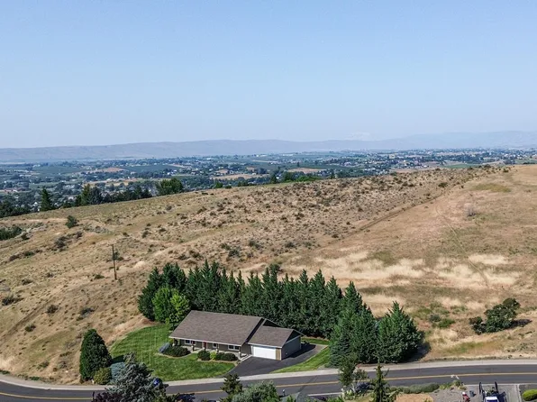 408 N 84th Ave, Yakima, WA 98908