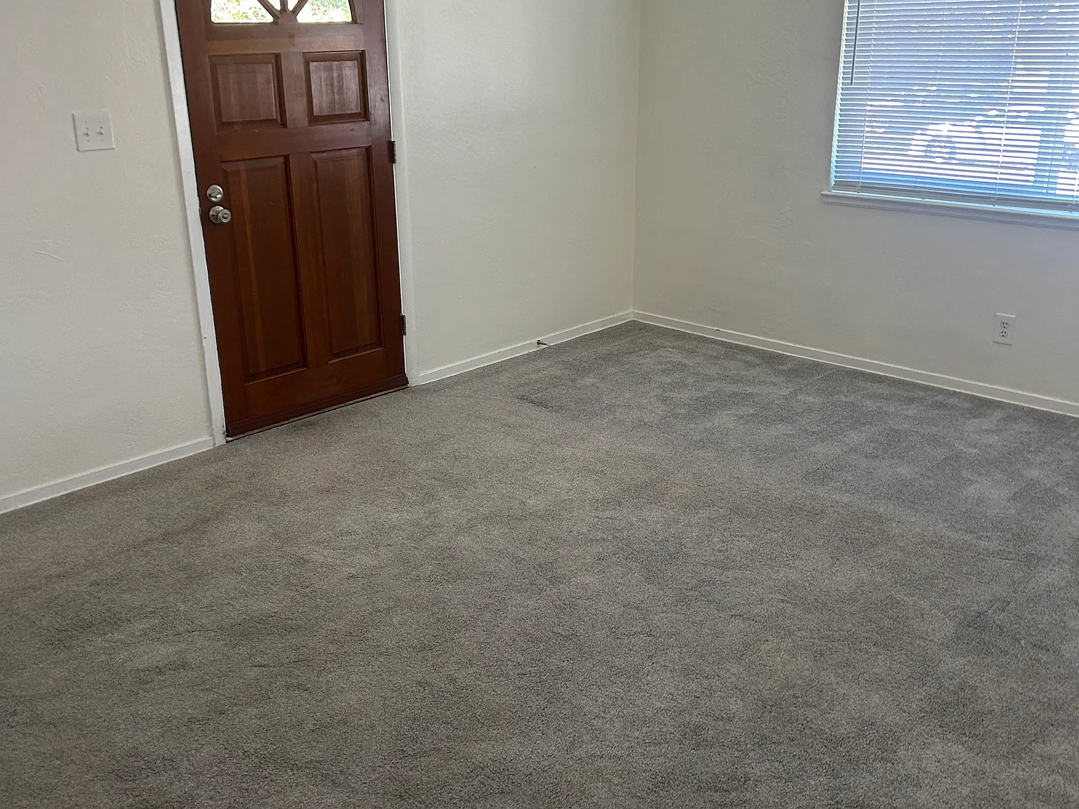 2 bed, 900 sqft, $2,350 — Photo 3