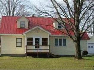 557 Vaughn Rd, Hudson Falls, NY 12839