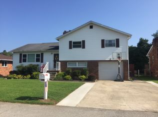 6224 Brenda Ct, Huntington, WV 25705