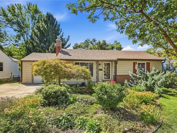 4127 W 54th St, Roeland Park, KS 66205