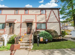 410 Hawthorne Ave, Staten Island, NY 10314