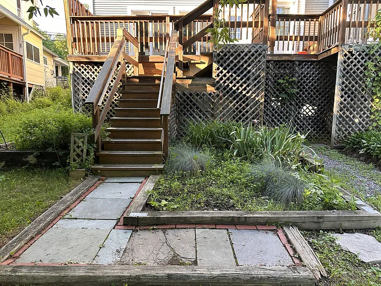 160 Washington St — Photo 2