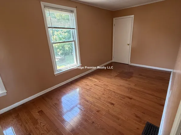 85 Glen St, Somerville, MA