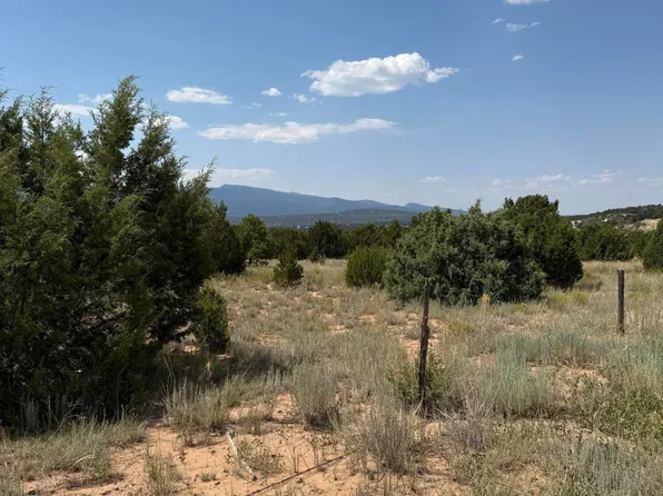 7 Christy Rd, Tijeras, NM 87059