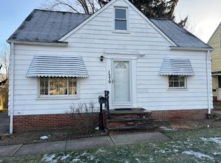 1379 Lander Rd, Mayfield Heights, OH 44124