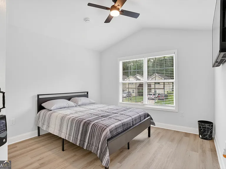312 Louise Ln #B — Photo 19