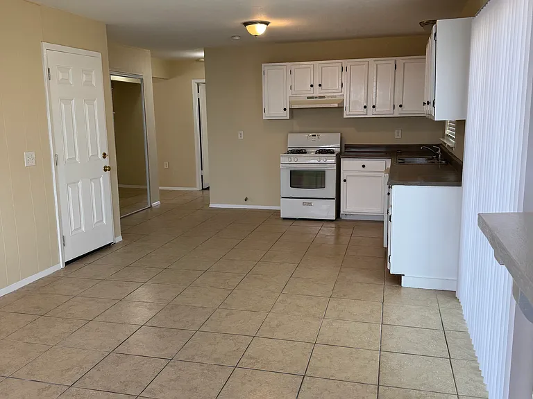 216 Gamblewood — Photo 11