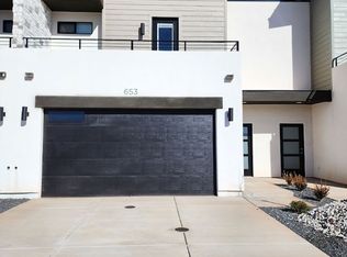 653 E Elmbrook Dr, Washington, UT 84780