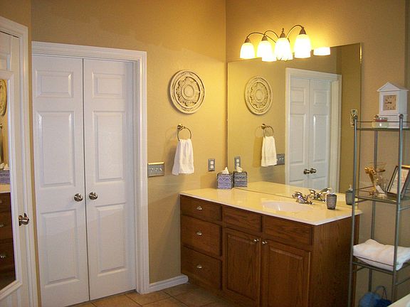 Master Bath 2nd Sink