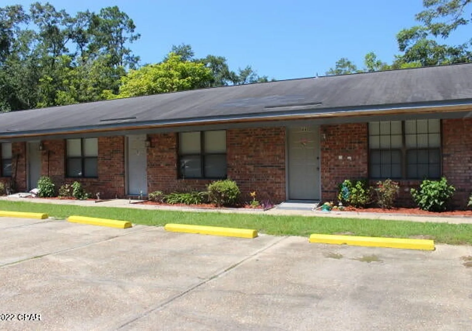 1/1 Apartment in Chipley with Water, Sewer, Garbage, & Lawn Maintenance Included! — Photo 2