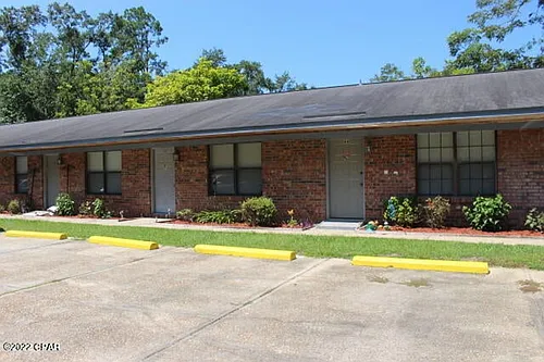 1311 Plum Cir #49 Photo 1