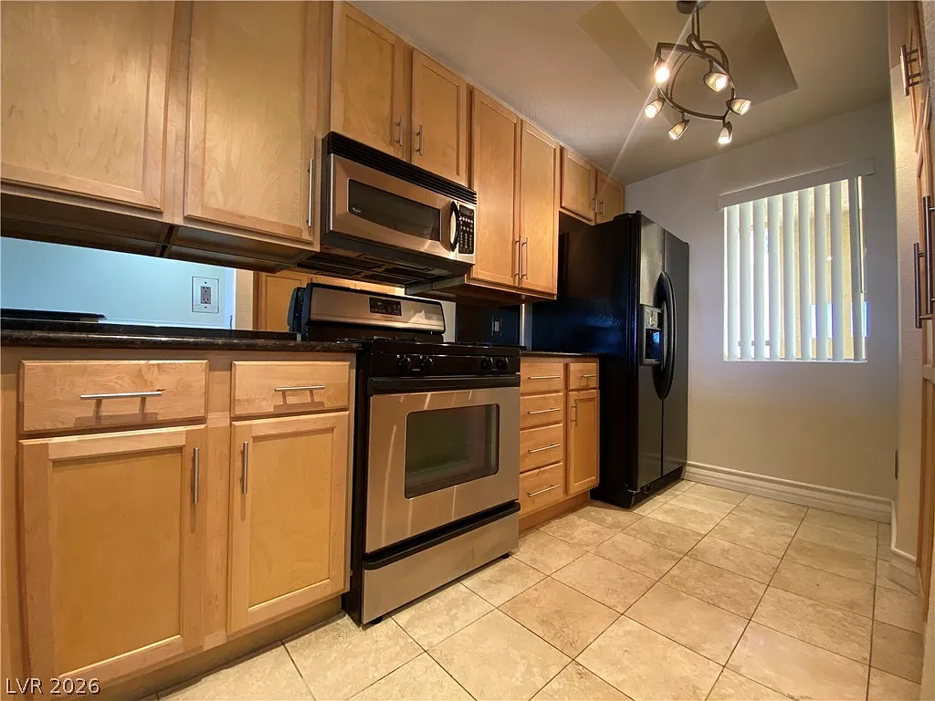 2 bed, 2.0 bath, 974 sqft, $1,850 — Photo 4