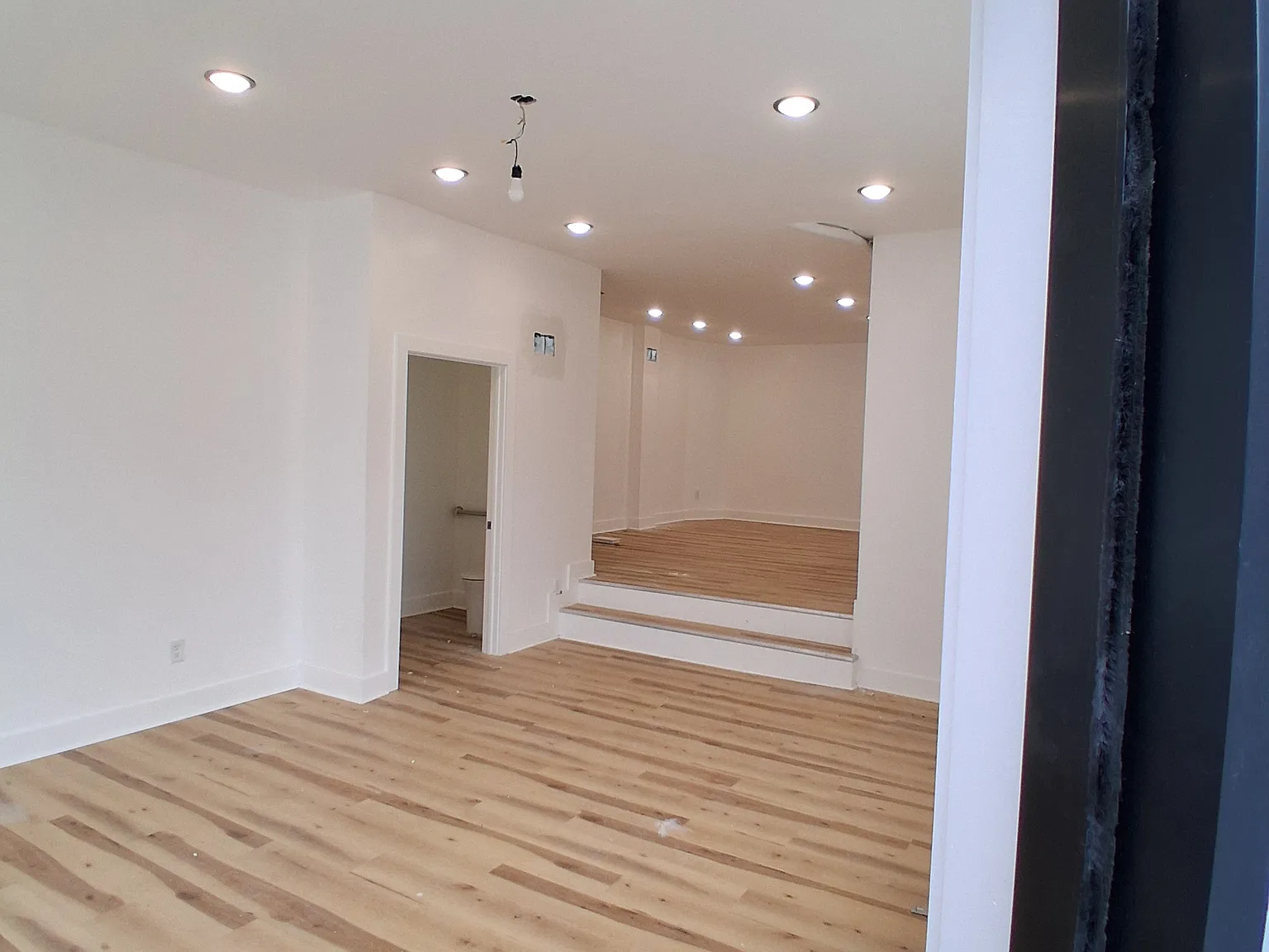 Studio, 2032 sqft, $2,000 — Photo 2