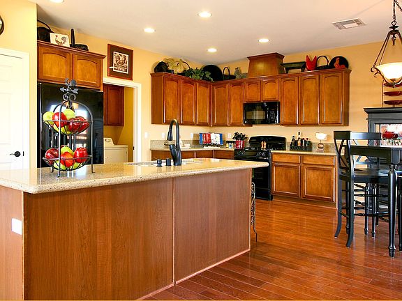 5th image of 74110 Manana Dr