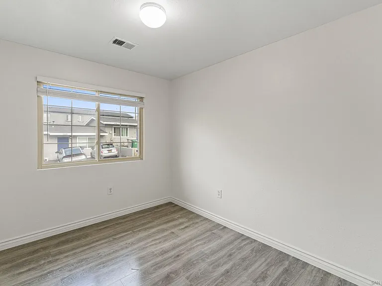 1120 Quail St — Photo 8