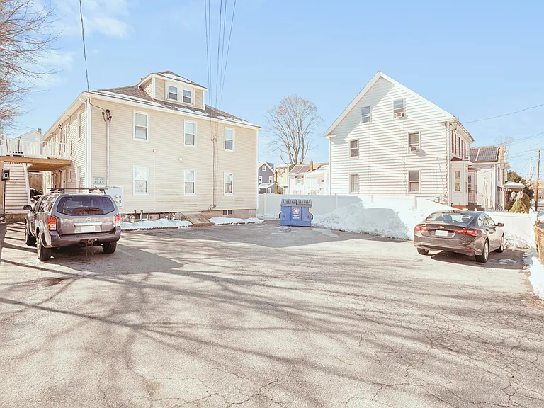 47 Campbell St #2 — Photo 27