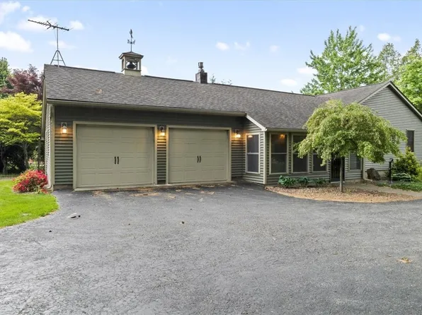 4935 Arbor Rd, Walworth, NY 14568