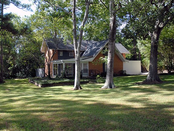 View from front yard