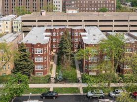 1117 N Lawler Ave