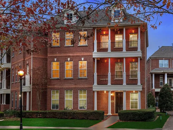 18 Shell Port Square, The Woodlands, TX 77380