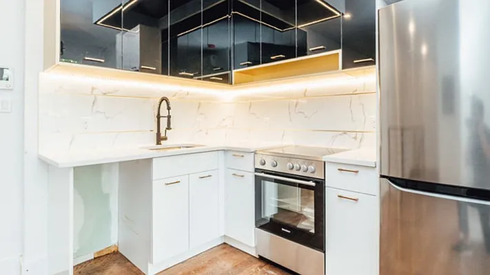 Rented by Nooklyn NYC LLC | media 18
