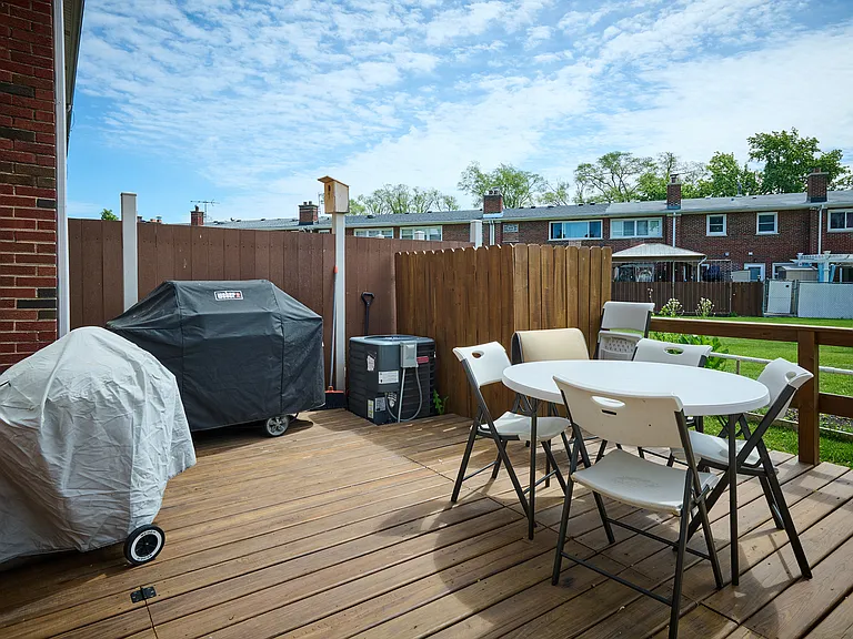 926 N Boxwood Dr #B — Photo 34