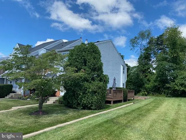 401 Wendover Dr — Photo 15