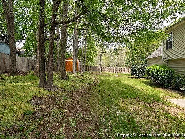 421 Feldspar Way — Photo 14
