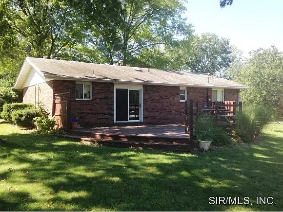 107 James Dr photo 1