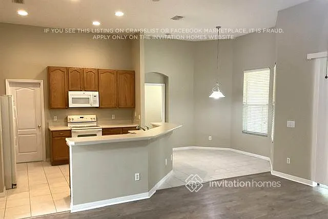 305 Oak Springs Dr — Photo 4