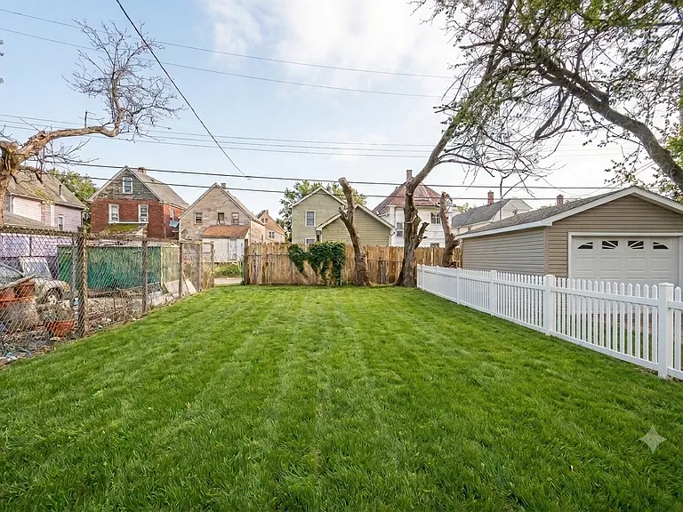 8700 Willard Ave #1 — Photo 13