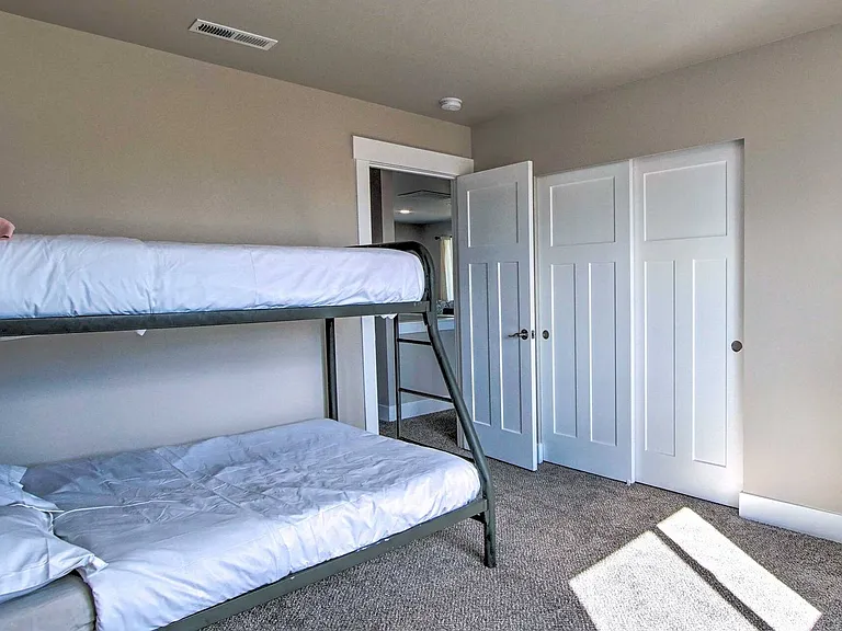 900 Sunlight Dr — Photo 29
