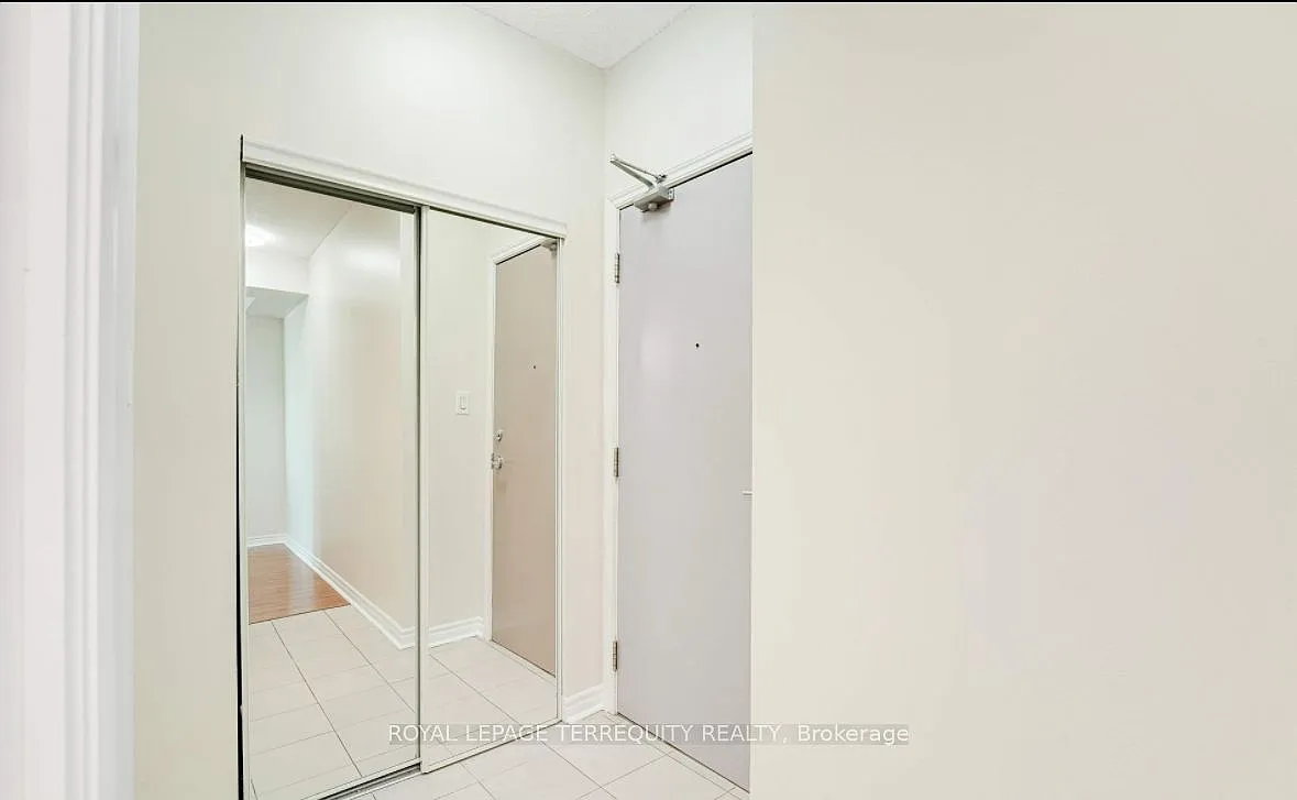 Building Photo - 3525 Kariya Dr #2509