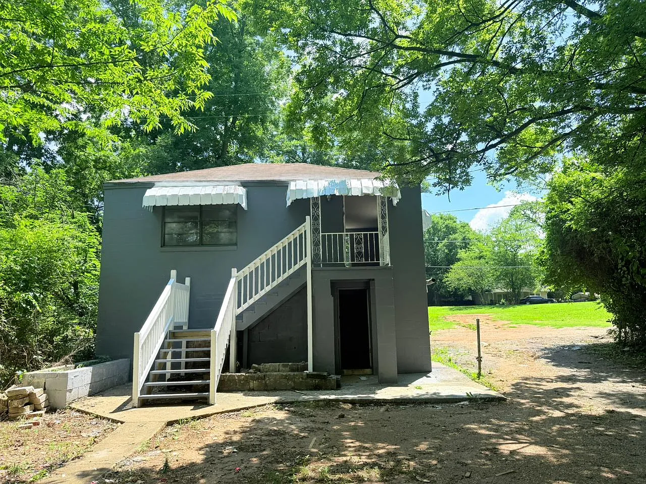 1 bed, 750 sqft, $699 — Photo 2