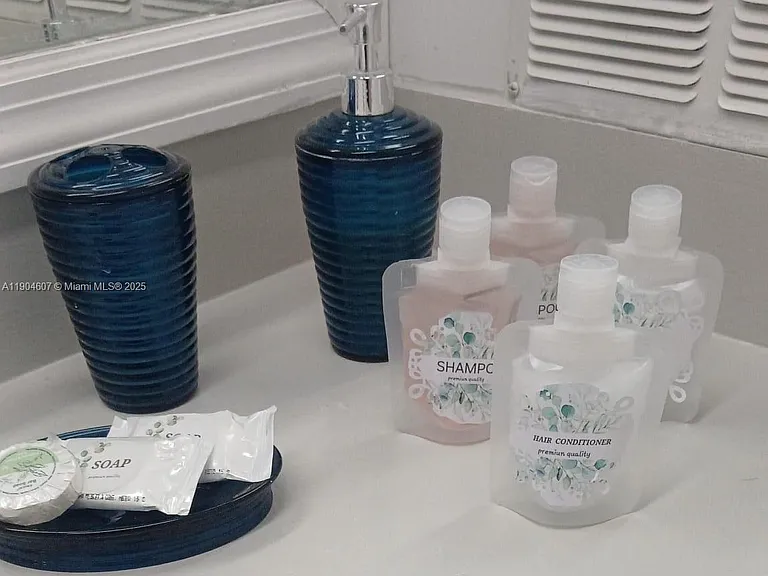5445 Collins Ave #617 — Photo 9