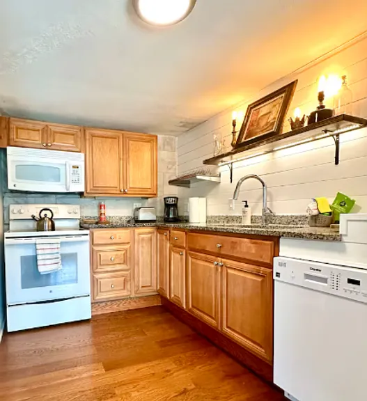 10548 Lake Dr — Photo 6