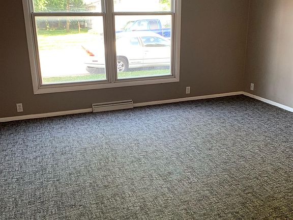 2nd image of 304 Shelby St #6