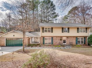 1829 Angelique Dr, Decatur, GA 30033