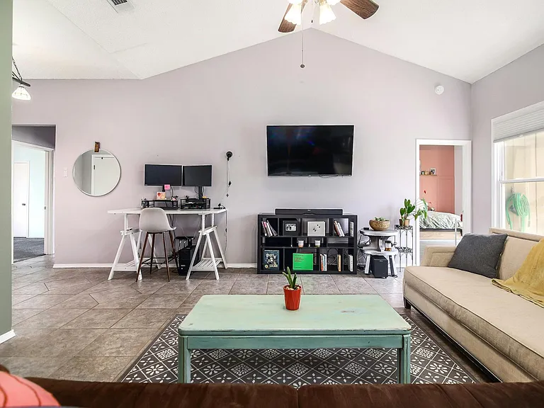 709 Sapling Cv — Photo 7