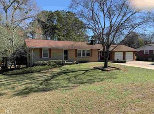 352 Old Perry Rd, Bonaire, GA 31005