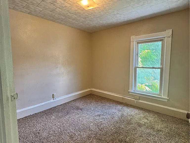 2331 Midland Ave — Photo 11