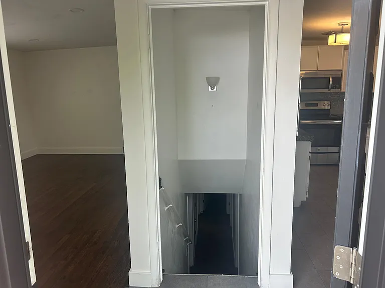 1208 E Charlton Ave — Photo 21