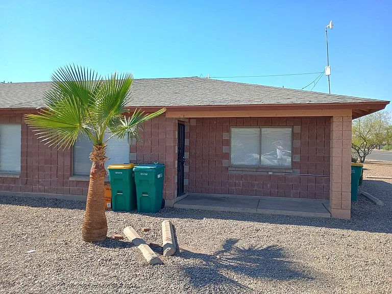 403 N Sunshine Blvd #A — Photo 4