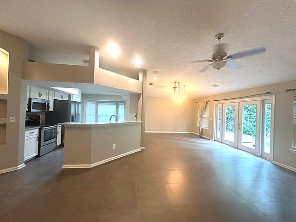 5th image of 13518 Las Brisas Way