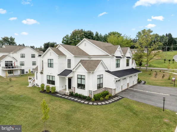 45 Sawmill Ct, West Chester, PA 19382