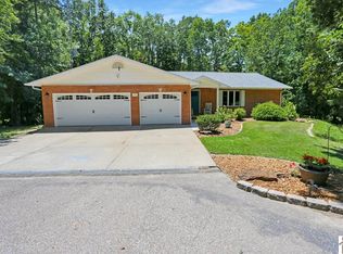 98 Castlewood Ln, Murray, KY 42071