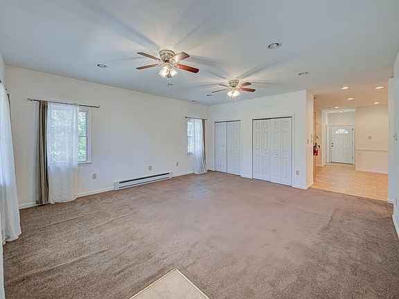 5th image of 756 Lakehurst Rd #B